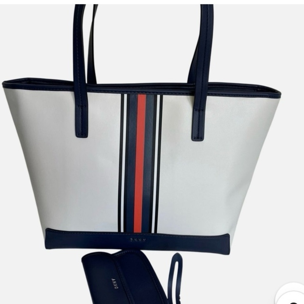 DKNY Elegant White and Navy Tote Bag with pouch satchel New with tag